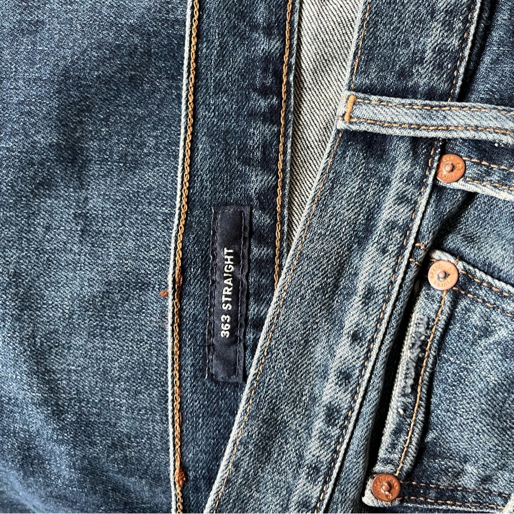 Men’s Lucky brand jeans 363 Straight fit